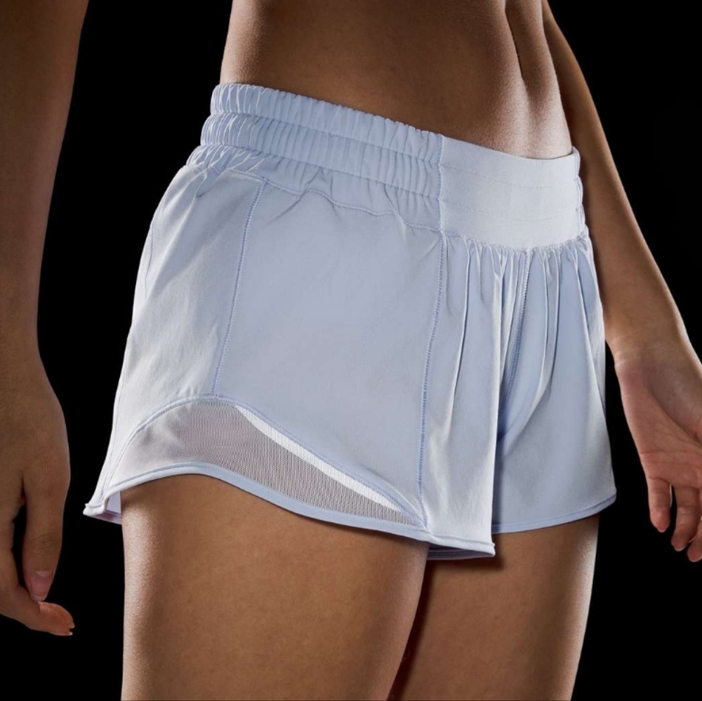 Lululemon Hotty Hot Low-Rise Lined Short 2.5" Pastel Blue Size 4